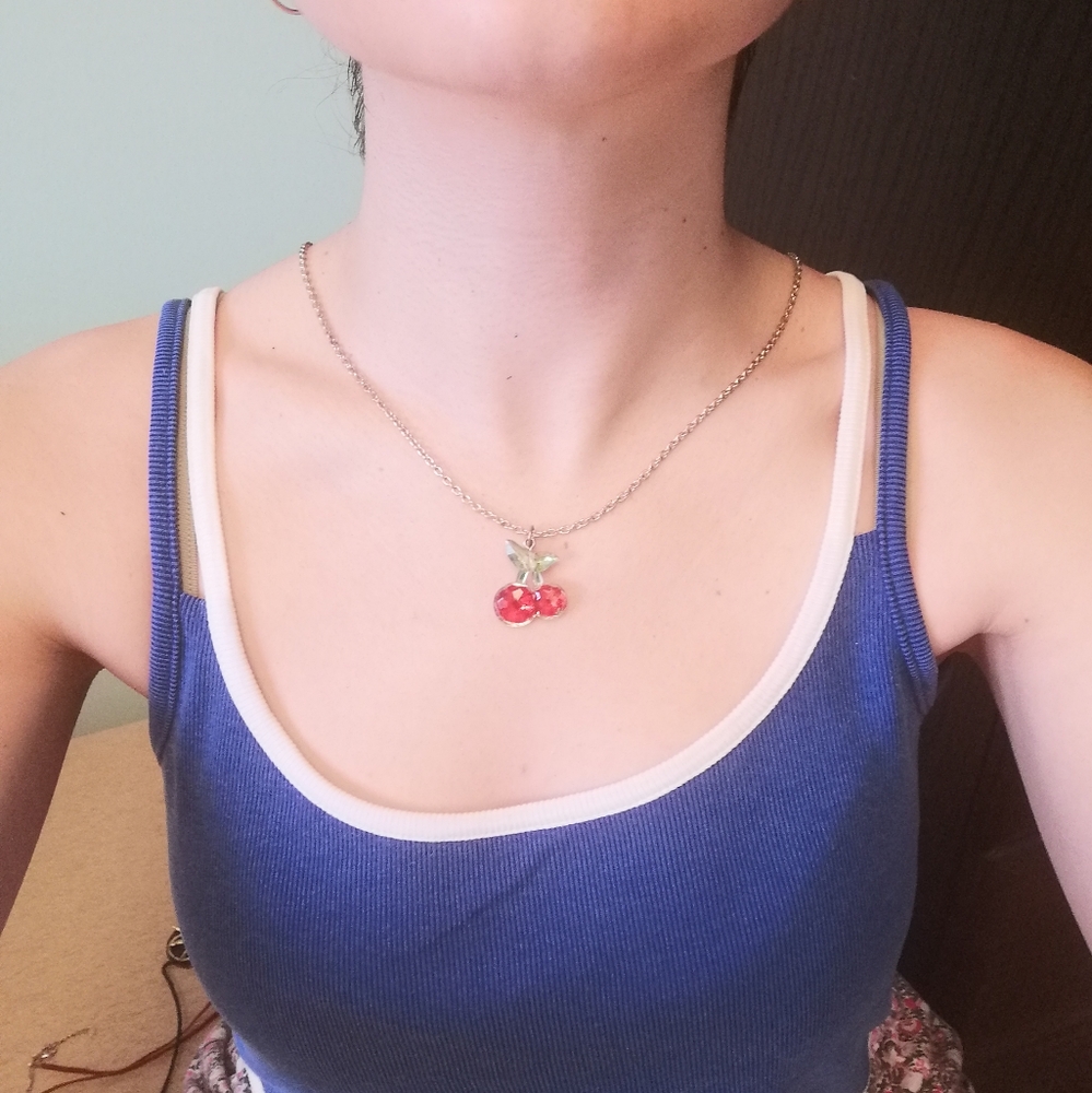 Assorted Necklaces - Picture 5 of 7
